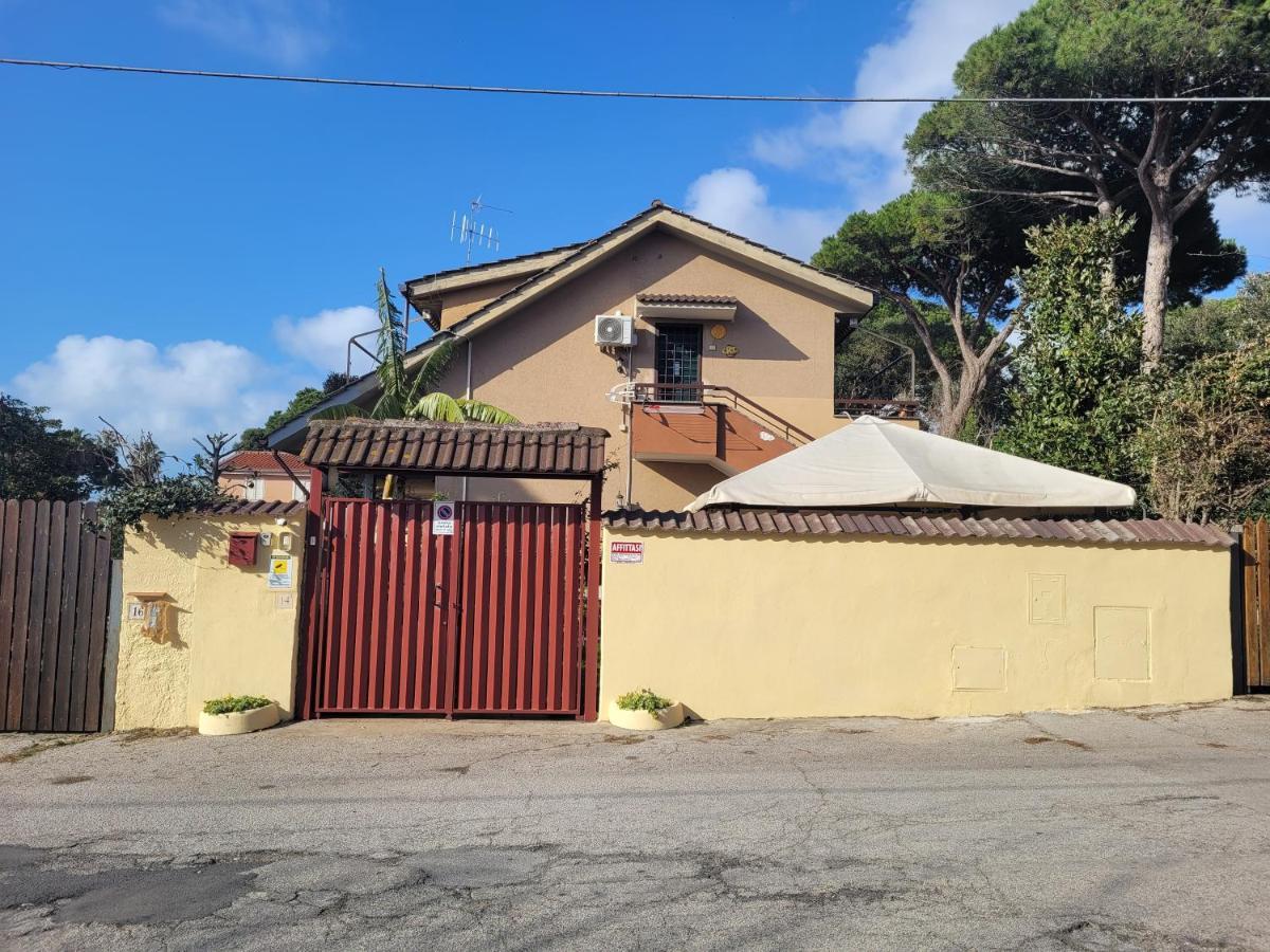 Villa Rimini - Seaview & Roman Holidays Apartments - Garden&Beach 300Mt Anzio Bagian luar foto