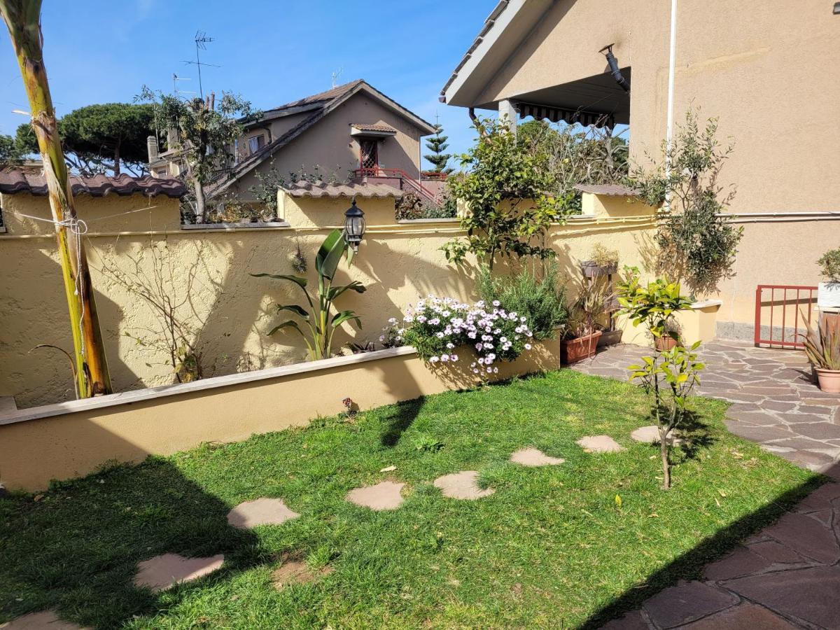 Villa Rimini - Seaview & Roman Holidays Apartments - Garden&Beach 300Mt Anzio Bagian luar foto