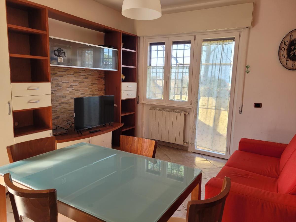 Villa Rimini - Seaview & Roman Holidays Apartments - Garden&Beach 300Mt Anzio Bagian luar foto